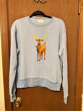 Mia & Tess Light Blue Reindeer Graphic Crewneck Sweatshirt Medium